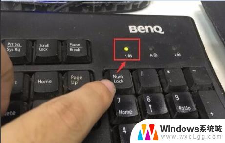 电脑不启动键盘不亮怎么回事 电脑无法启动键盘灯不亮怎么解决