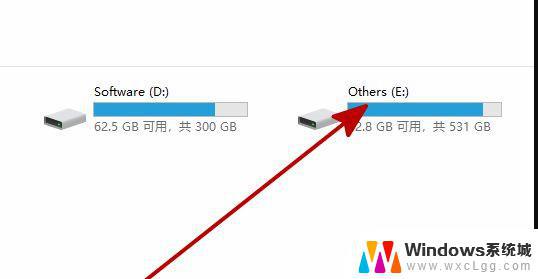 win10加硬盘后怎么显示出来 Win10新加的硬盘不显示怎么解决