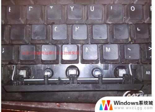 键盘空格怎么拔下来 键盘空格键安装技巧