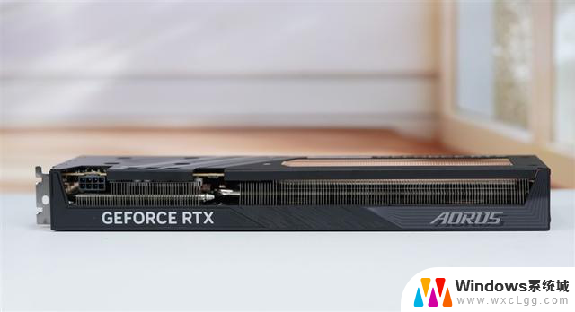 技嘉RTX 5060小雕首发评测：性能超越RTX 4060 Ti，2K游戏也能轻松应对