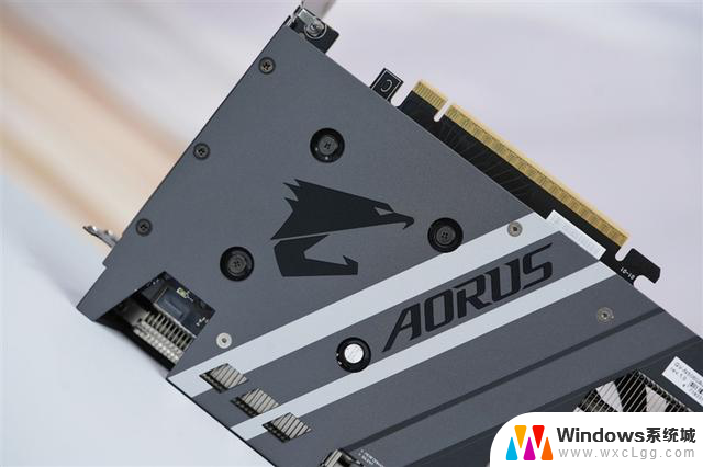 技嘉RTX 5060小雕首发评测：性能超越RTX 4060 Ti，2K游戏也能轻松应对