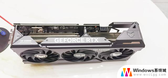 影驰GTX1060升级华硕电竞特工TUF RTX4060Ti显卡，6年间的顶级比拼